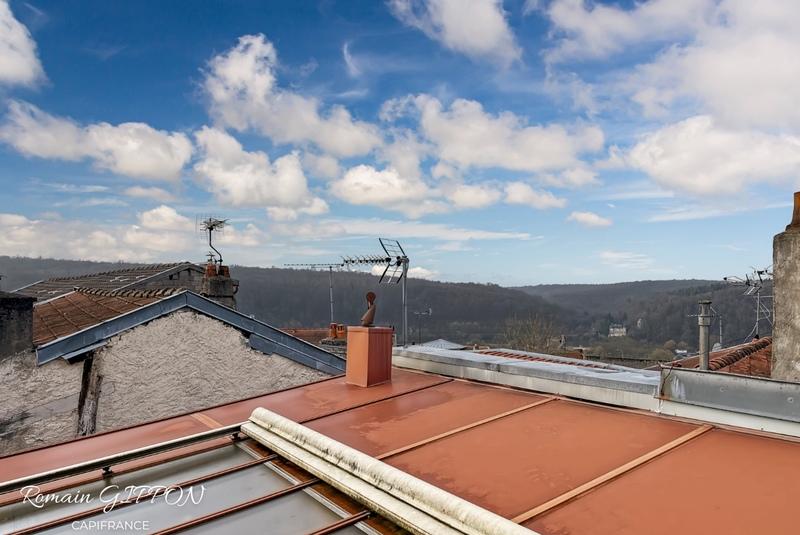 Maison - 212 m² - 9 pièces