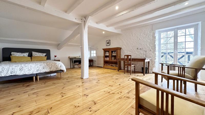 Corps de ferme - 378 m² - 7 pièces