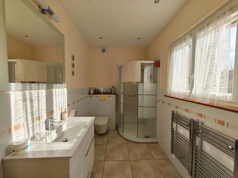 Maison - 137 m² - 5 pièces