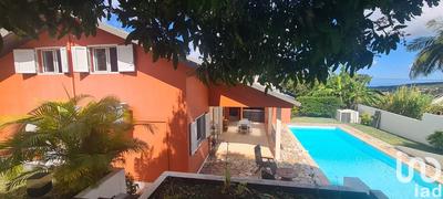 Maison - 205 m² - 7 pièces