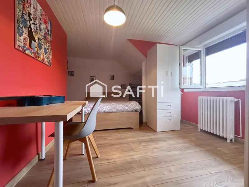 Maison - 222 m² - 8 pièces