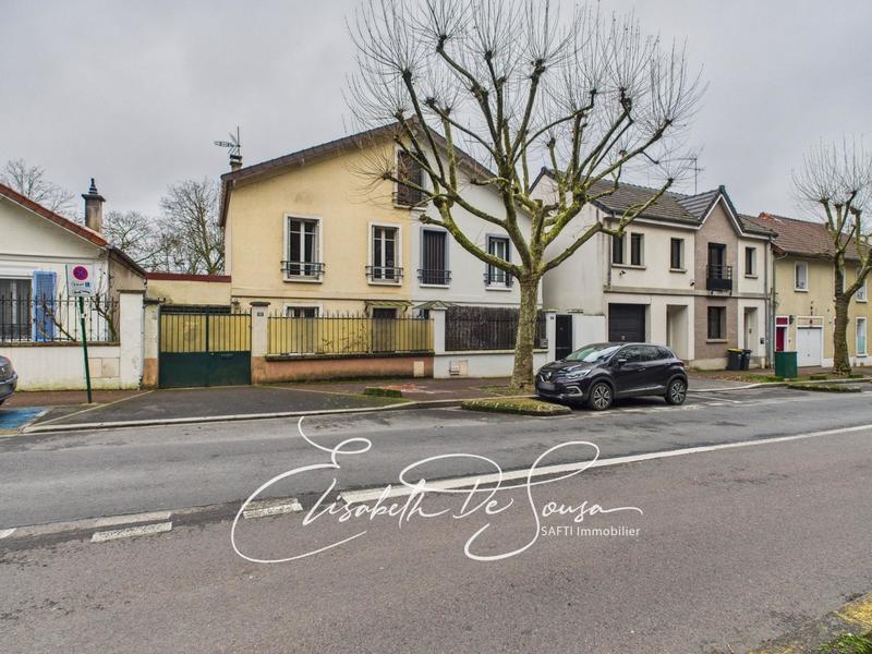 Maison - 80 m² - 4 pièces