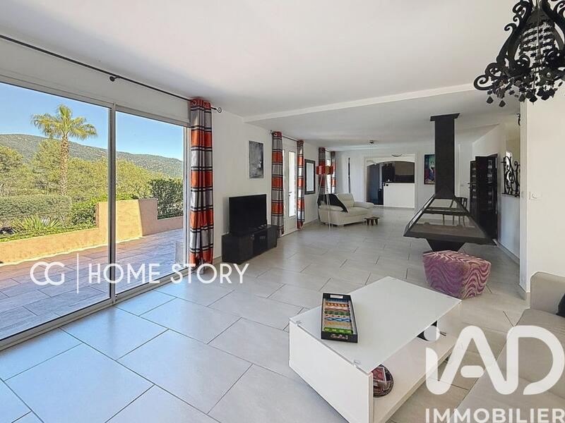 Maison - 169 m² - 6 pièces