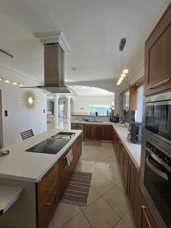 Villa - 360 m² - 7 pièces