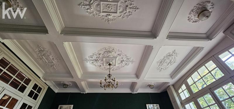 Maison de domaine équestre - 650 m² - 10 pièces