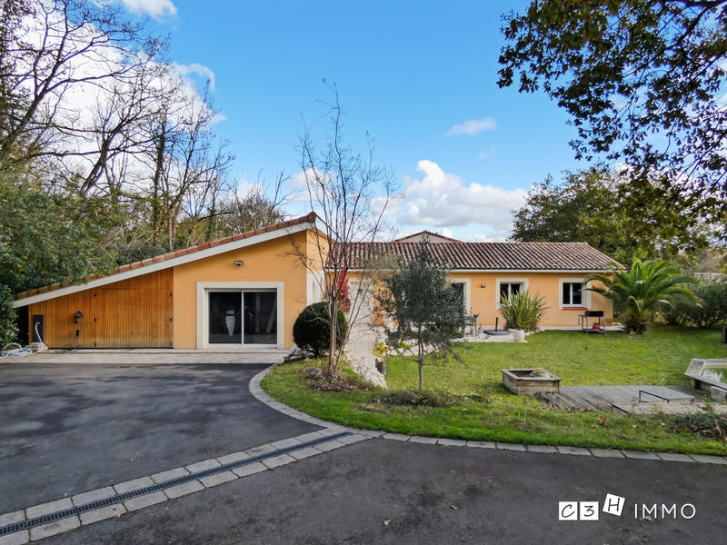 Villa - 140 m² - 6 pièces