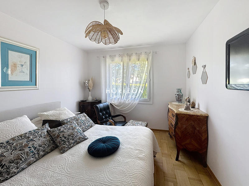 Villa - 262 m² - 10 pièces