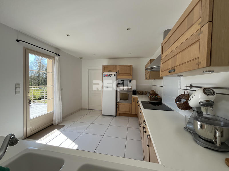 Maison - 166 m² - 6 pièces