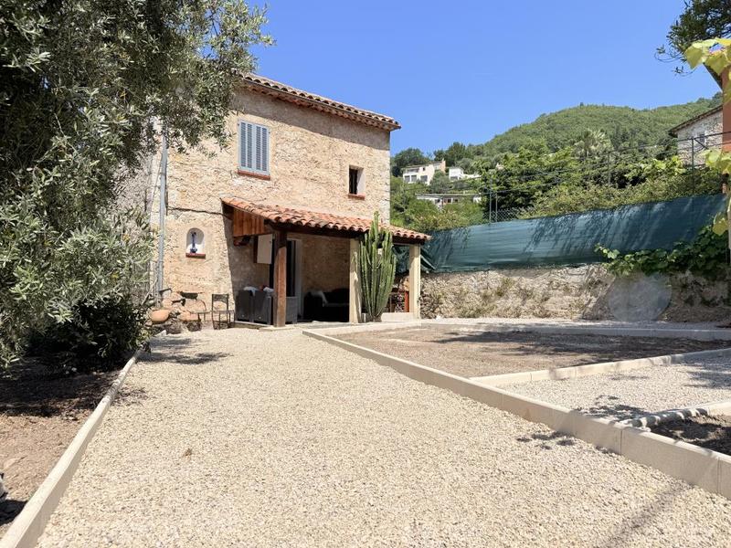 Maison - 75 m² - 5 pièces