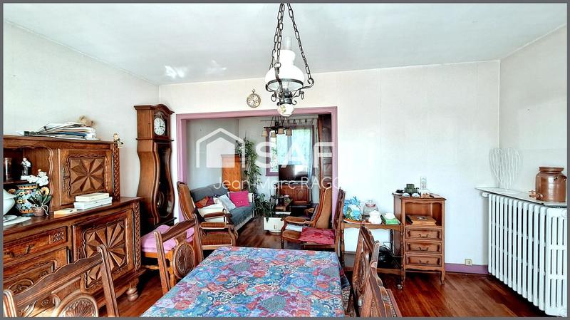 Maison - 99 m² - 6 pièces