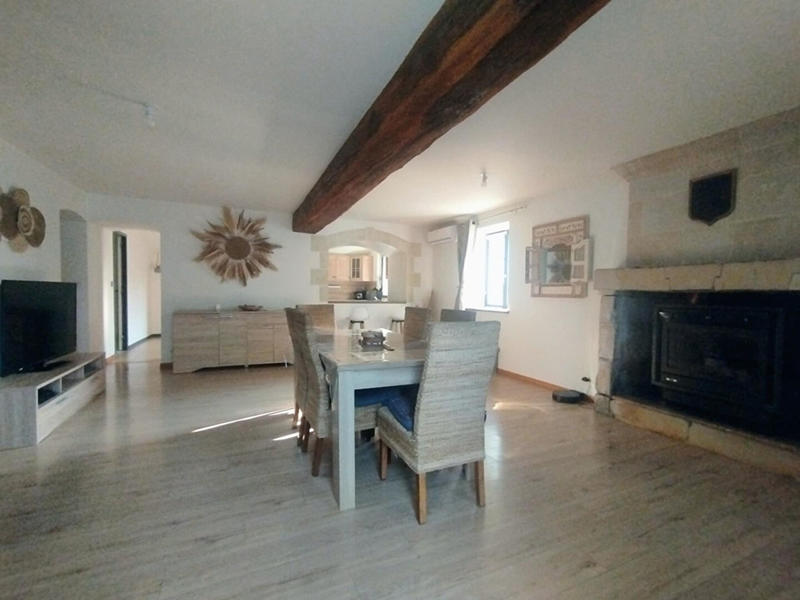 Maison - 200 m² - 7 pièces