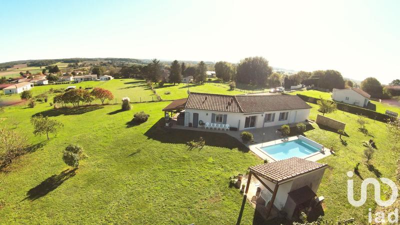 Maison - 93 m² - 4 pièces