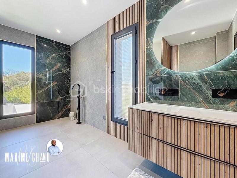 Maison - 130 m² - 5 pièces