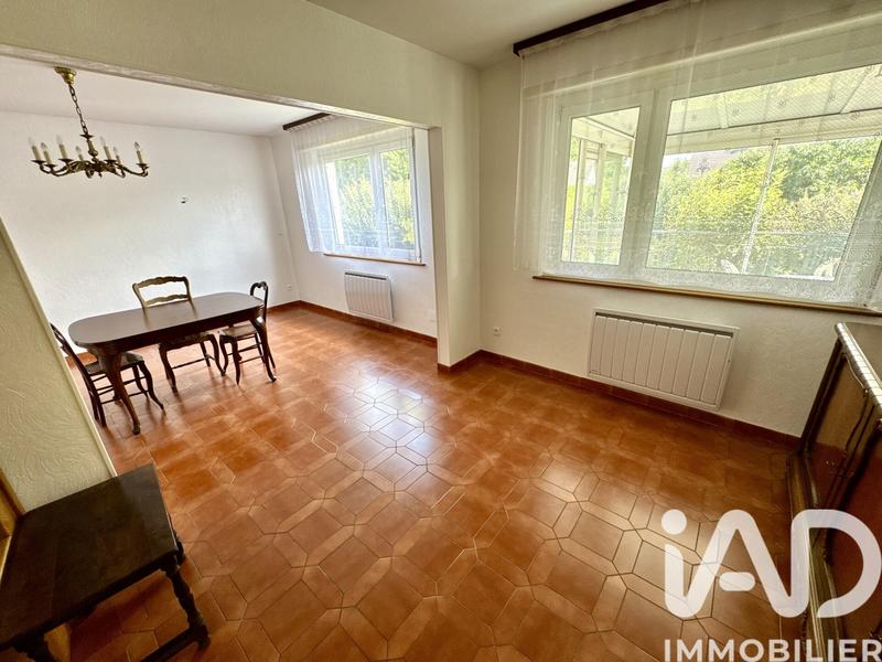 Maison - 201 m² - 7 pièces