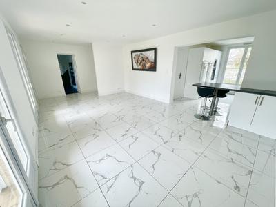 Maison - 80 m² - 5 pièces