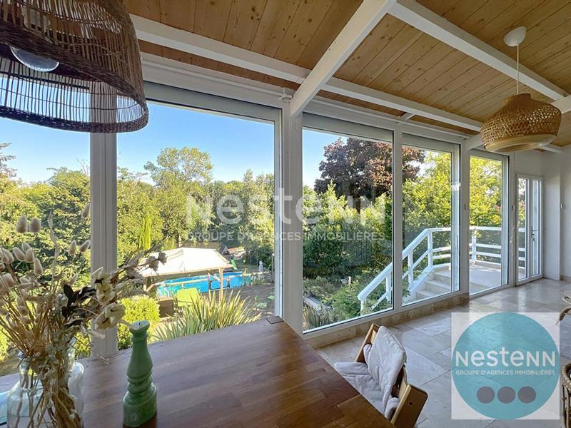 Maison - 200 m² - 8 pièces