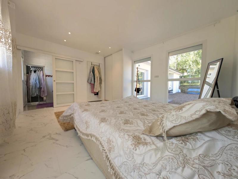 Maison - 196 m² - 6 pièces