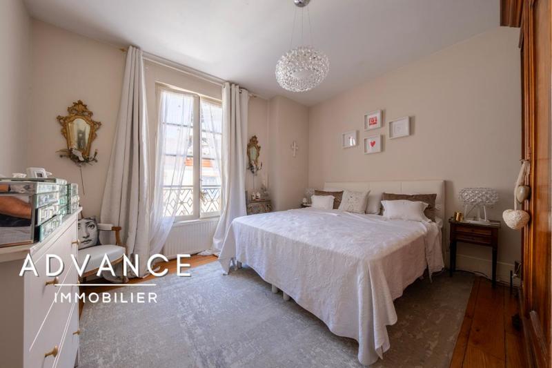 Duplex - 136 m² - 5 pièces