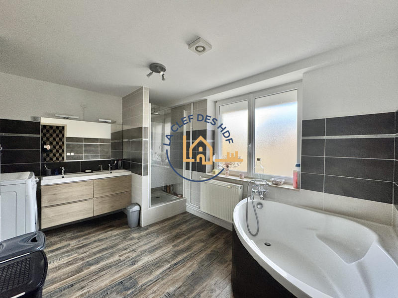 Maison - 155 m² - 6 pièces