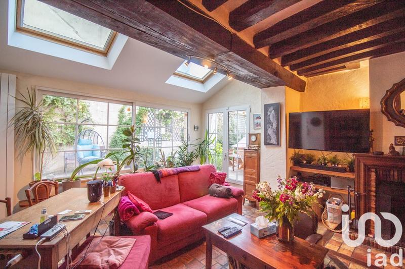 Maison - 285 m² - 9 pièces