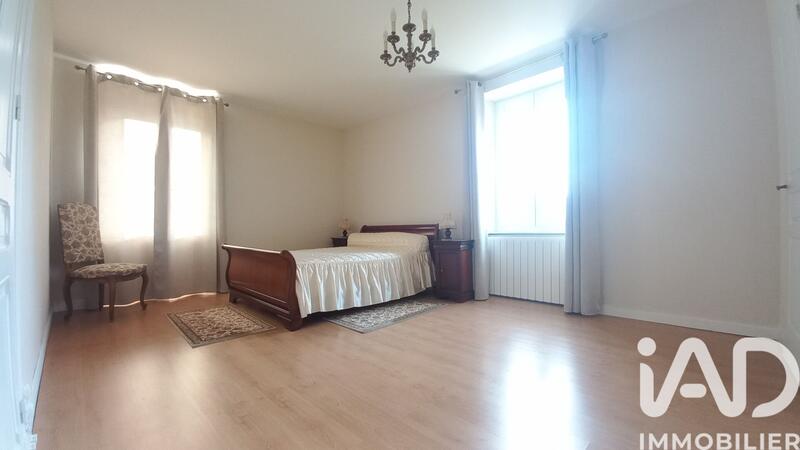 Maison - 143 m² - 5 pièces