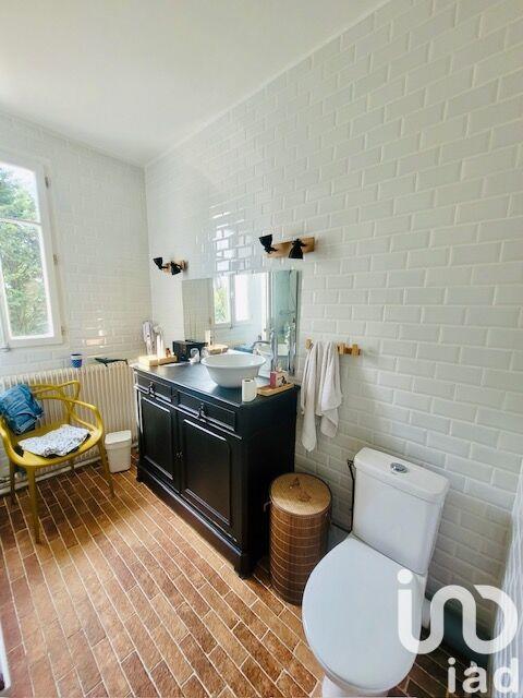 Maison - 139 m² - 8 pièces