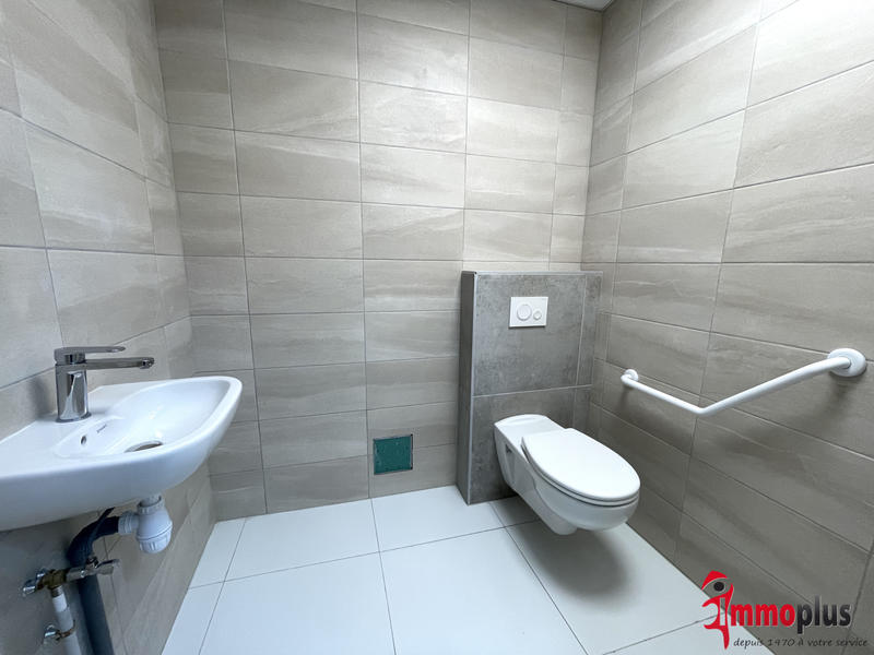 Local commercial - 112 m²