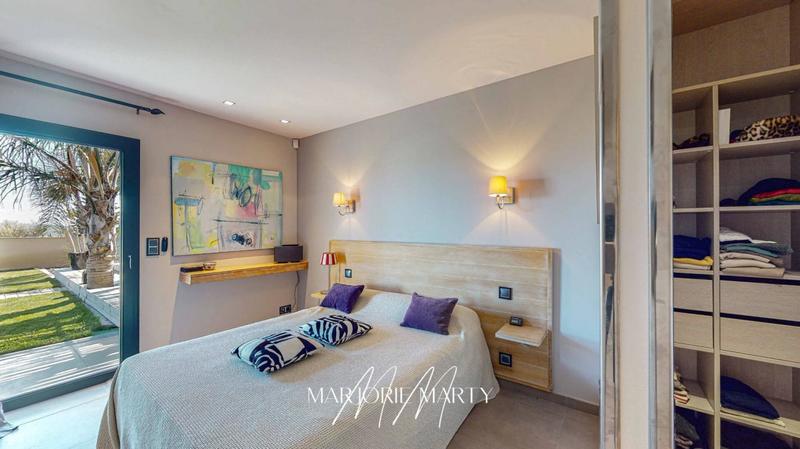 Demeure - 211 m² - 7 pièces