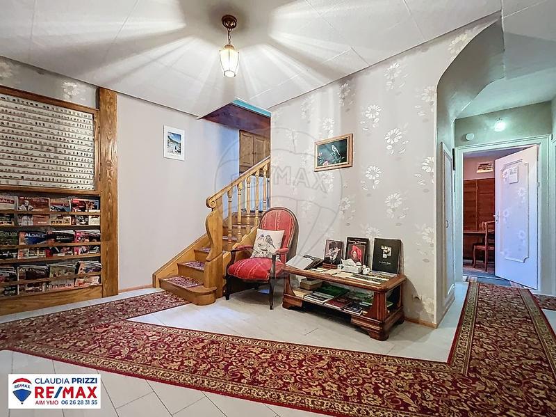 Maison - 428 m² - 19 pièces