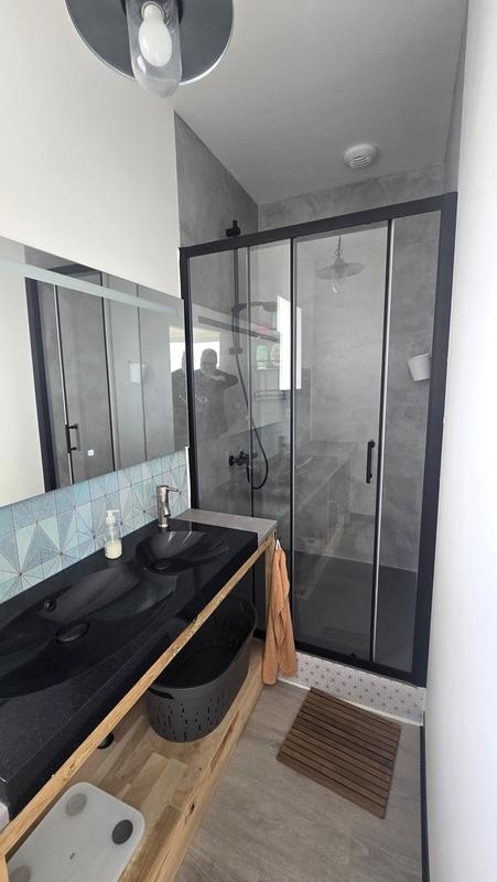 Propriété - 246 m² - 8 pièces