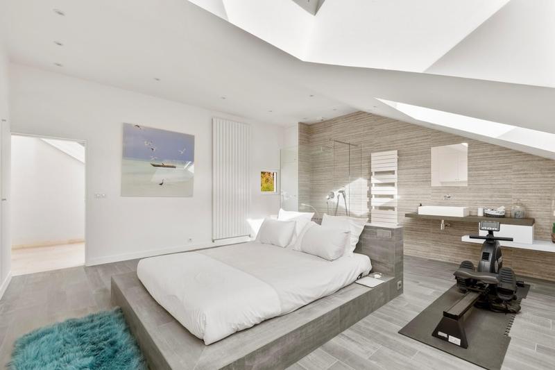 Maison - 260 m² - 7 pièces