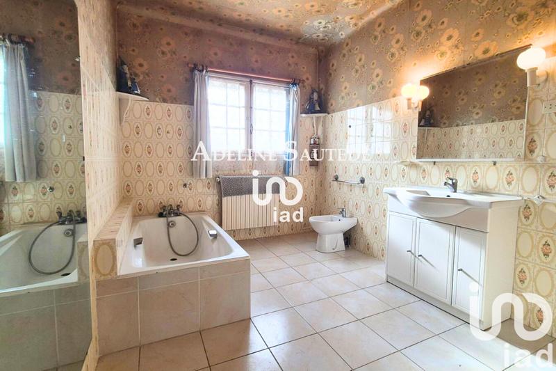 Maison - 280 m² - 9 pièces