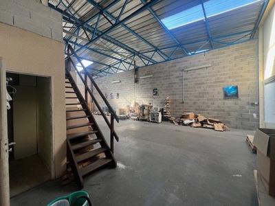 Local commercial - 189 m² - 4 pièces