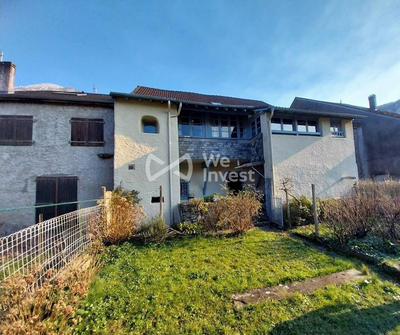 Maison - 180 m² - 7 pièces