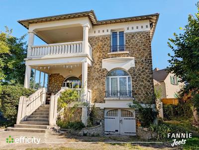 Demeure - 137 m² - 6 pièces