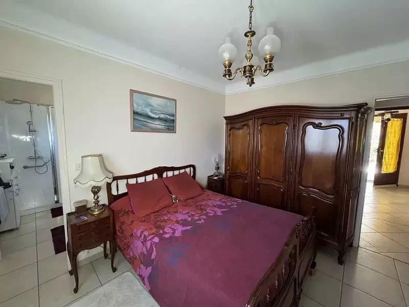 Maison - 232 m² - 8 pièces