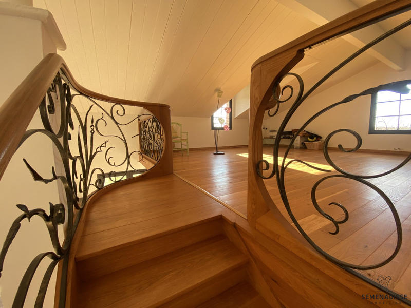 Maison traditionnelle - 327 m² - 5 pièces