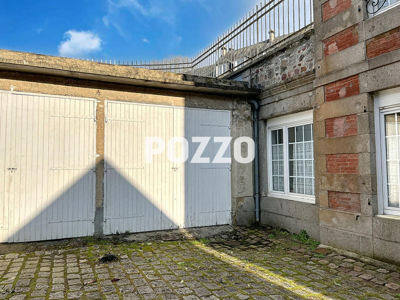 Maison - 224 m² - 7 pièces