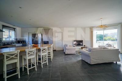 Maison contemporaine - 123 m² - 6 pièces