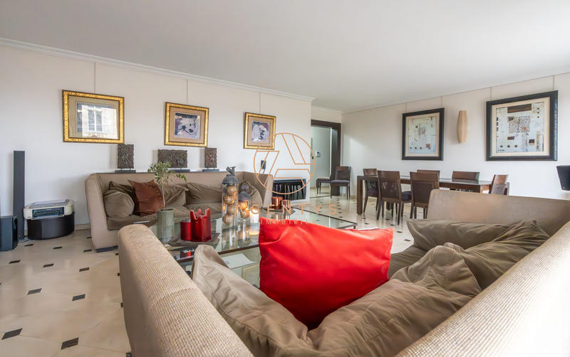 Appartement - 122 m² - 5 pièces