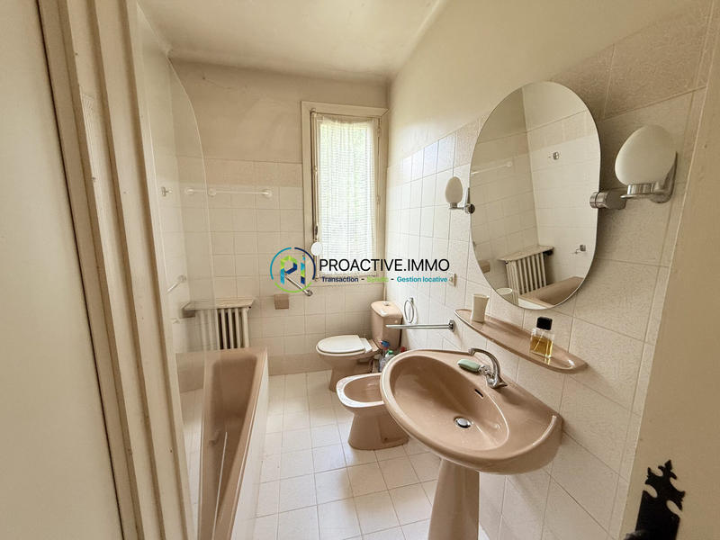 Maison traditionnelle - 165 m² - 6 pièces