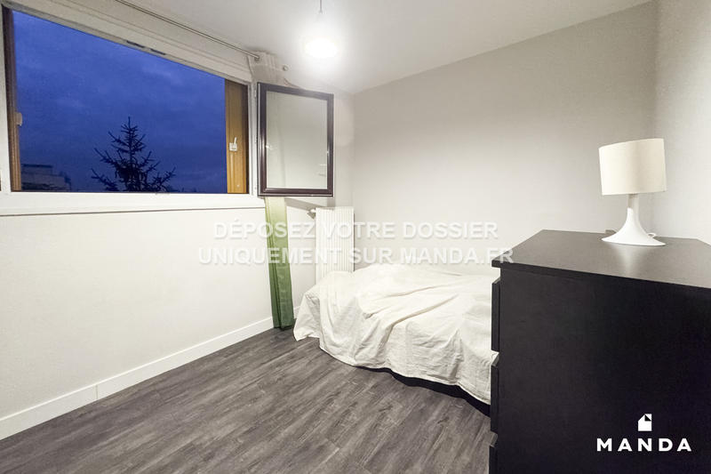 Chambre - 9 m² - 5 pièces