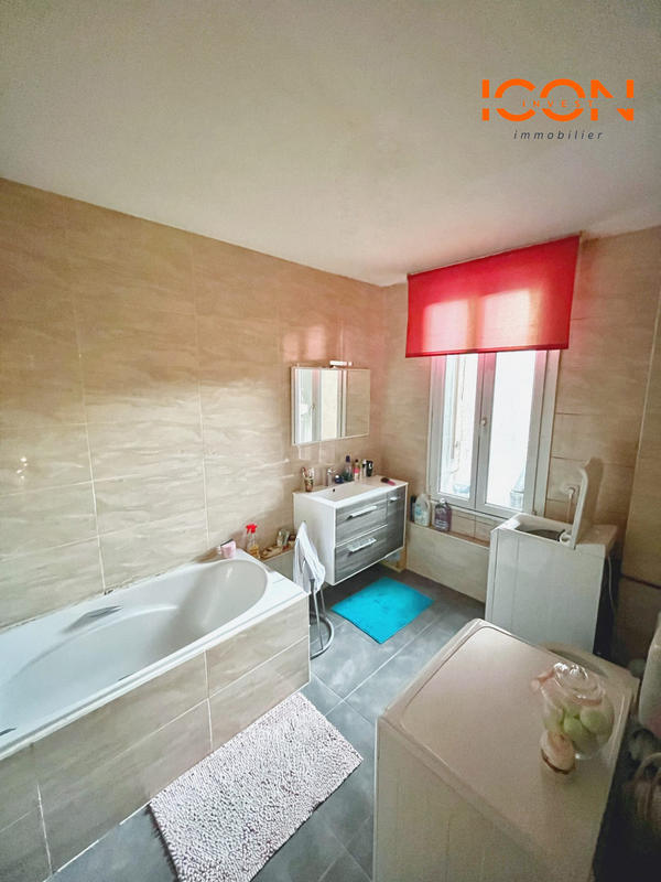 Appartement - 106 m² - 6 pièces