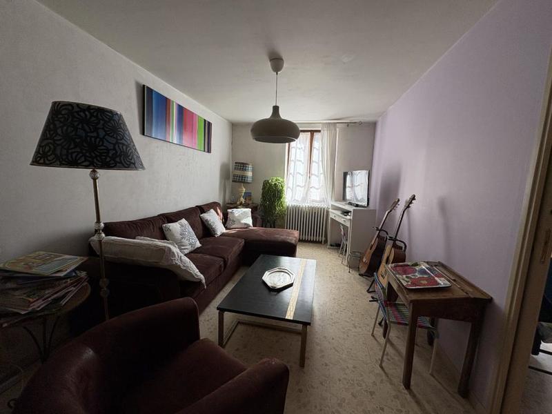 Maison en pierre - 216 m² - 7 pièces