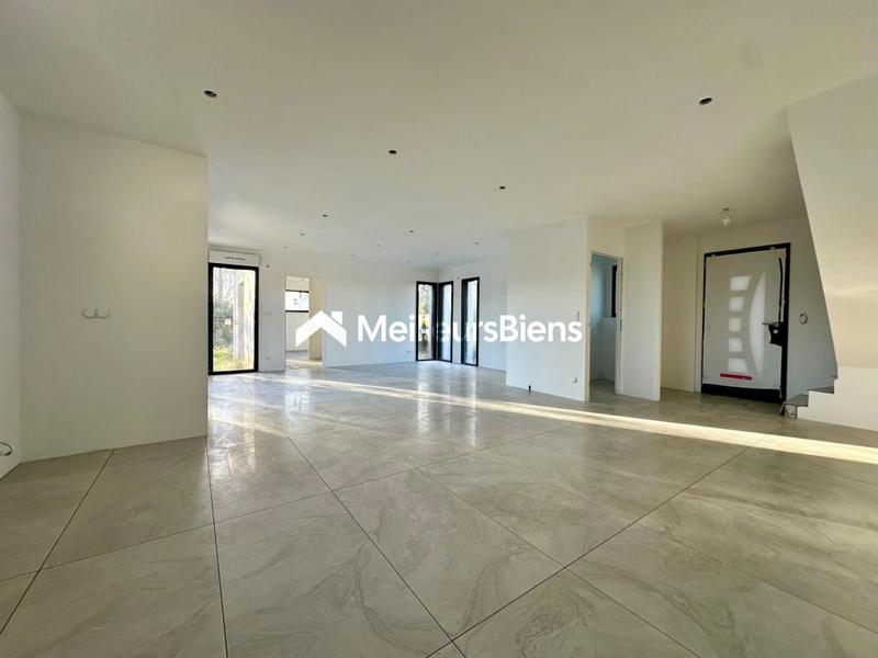 Maison - 123 m² - 6 pièces