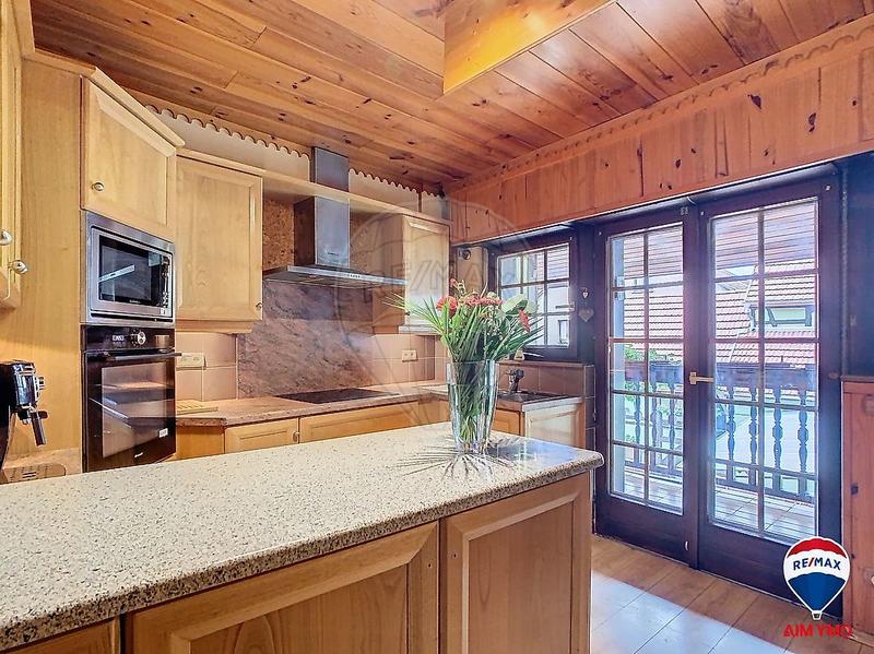 Duplex - 192 m² - 10 pièces