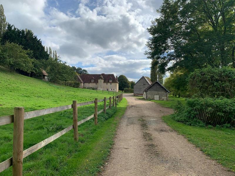 Maison - 420 m² - 11 pièces