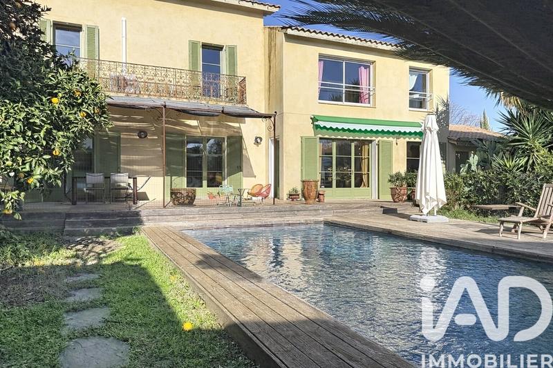 Maison - 182 m² - 5 pièces