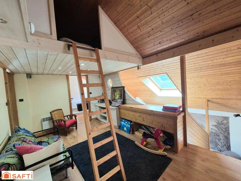 Maison - 189 m² - 9 pièces