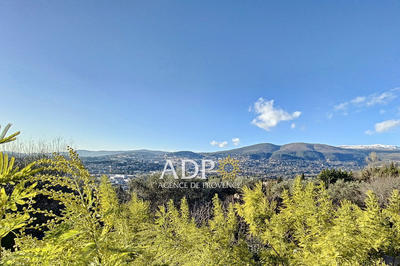 Maison - 250 m² - 7 pièces